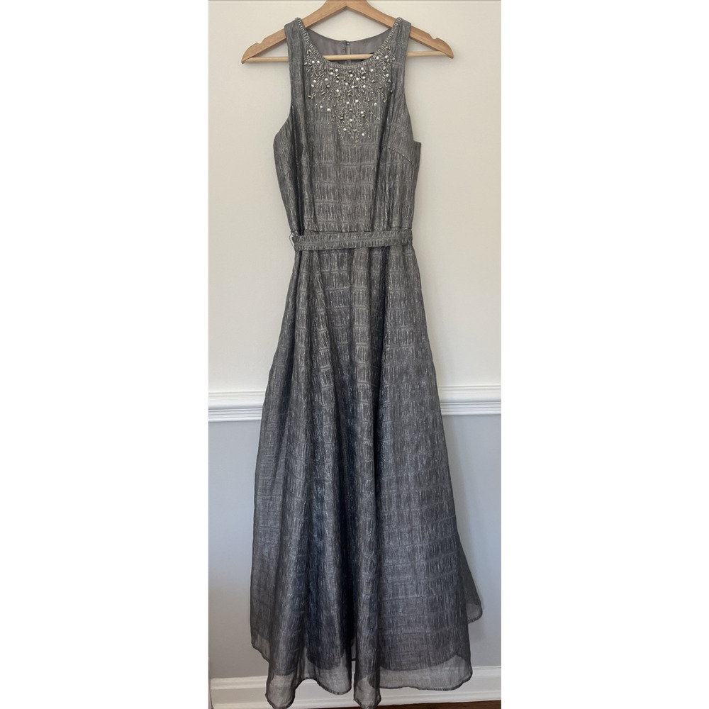 Aidan Mattox Gray Embellished Halter Gown Size‎ 4 Metallic Organza